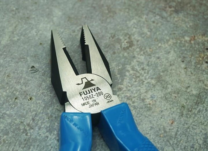 Kìm điện cách điện Fujiya 1050Z-200