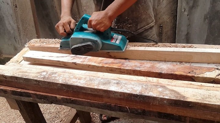 Máy bào dùng điện Makita 1911B 110mm-840W Máy bào dùng điện Makita 1911B 110mm-840W