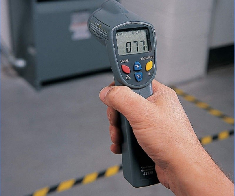 Máy đo nhiệt độ đến 320°C Extech 42529 có dải đo nhiệt độ từ -50 đến 320°C và tỷ lệ khoảng cách 6:1