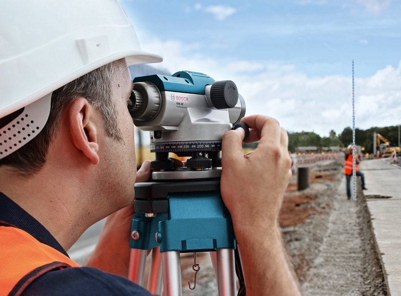 Bosch GOL 32D