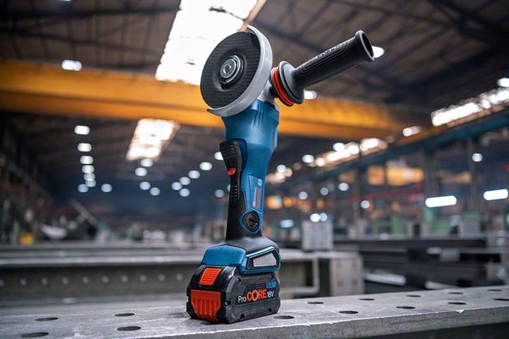 Máy mài Bosch GWS 18V-15 PSC có độ bền cao
