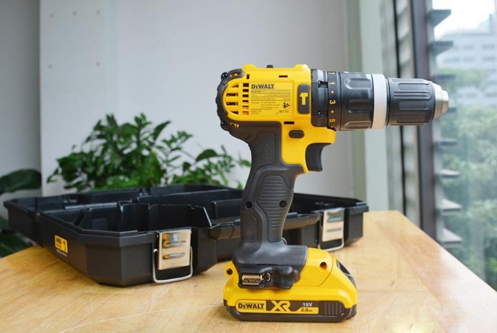 Trọn bộ máy khoan Dewalt DCD785d2 Trọn bộ máy khoan Dewalt DCD785d2
