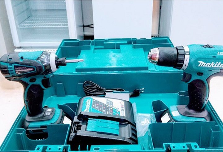 Bộ máy khoan bắt vít dùng pin Makita DLX2022 Bộ máy khoan bắt vít dùng pin Makita DLX2022
