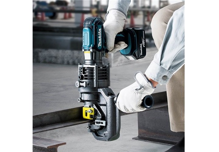 Máy đột lỗ thủy lực dùng pin 18V Makita DPP200ZK Máy đột lỗ thủy lực dùng pin 18V Makita DPP200ZK