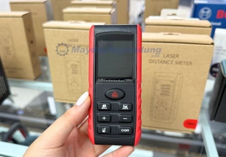Total Meter E100 có nhiều ưu điểm về thiết kế và tính năng đa dạng