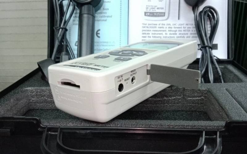 Cổng kết nối máy đo ánh sáng tia UVA, UVC Lutron YK-37UVSD