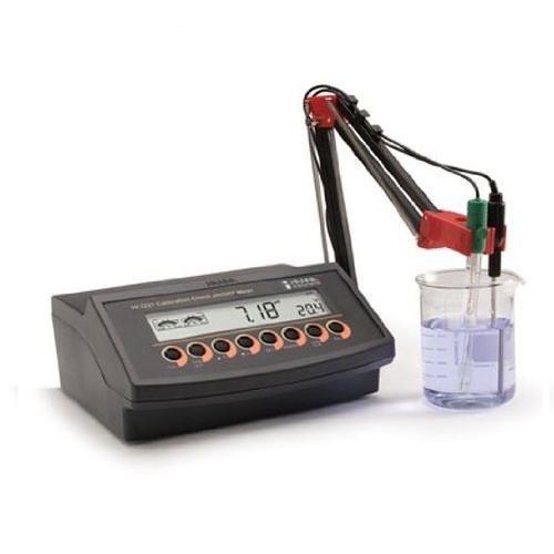 Máy đo PHmVNhiệt độ Hanna HI2221-02