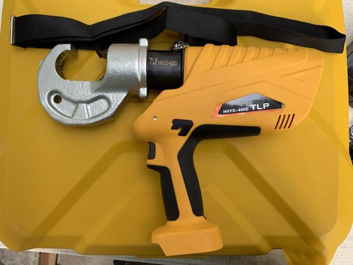 Hình ảnh chụp gần máy ép cos thủy lực dùng pin HHYD-400D Hình ảnh chụp gần máy ép cos thủy lực dùng pin HHYD-400D