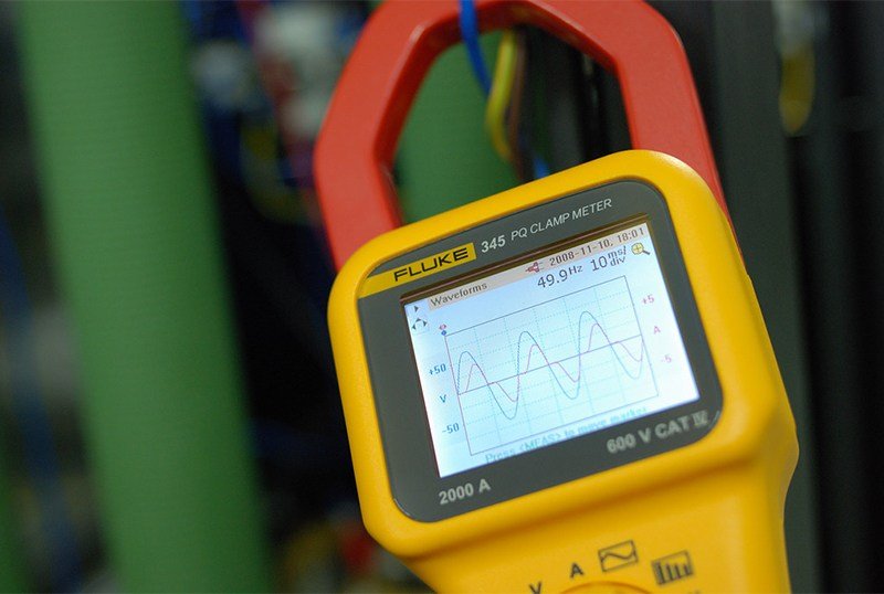 Ampe kìm Fluke 345 thiết kế nhỏ gọn Ampe kìm Fluke 345 thiết kế nhỏ gọn
