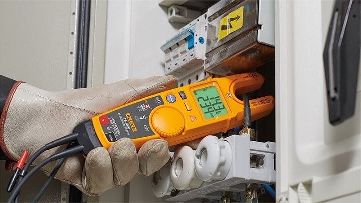 Fluke T6-1000 không cần mở nắp hoặc tháo các đầu nối dây Fluke T6-1000 không cần mở nắp hoặc tháo các đầu nối dây