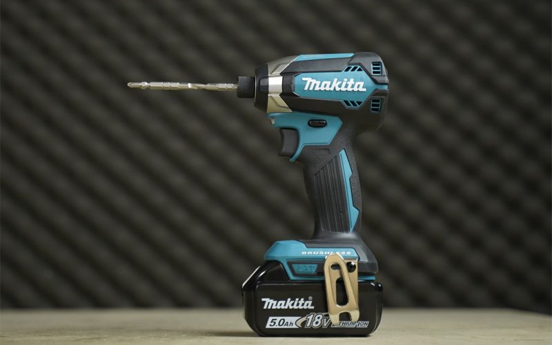 Máy bắt vít chạy pin Makita DTD153RTE Máy bắt vít chạy pin Makita DTD153RTE