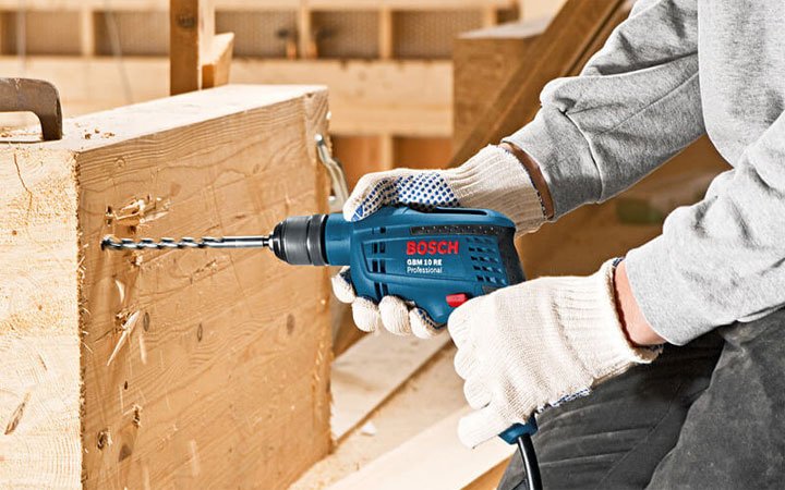 Sử dụng máy khoan Bosch GBM 13RE đúng cách và hiệu quả Sử dụng máy khoan Bosch GBM 13RE đúng cách và hiệu quả