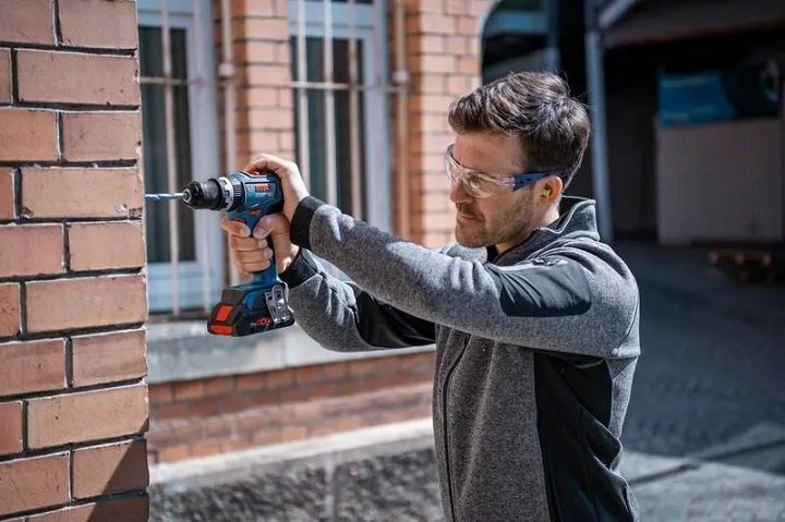 Bosch GSB 18V-90 C Solo phù hợp với nhiều đối tượng người dùng
