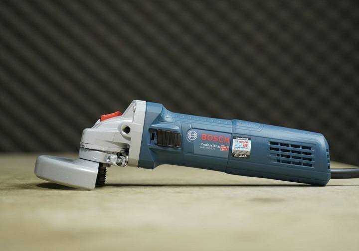 Hình ảnh thực tế của máy mài góc Bosch GWS 900-125 Hình ảnh thực tế của máy mài góc Bosch GWS 900-125