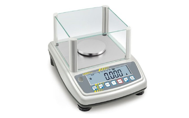 Cân phân tích Kern PFB 300-3 kết hợp với khung chắn gió Cân phân tích Kern PFB 300-3 kết hợp với khung chắn gió