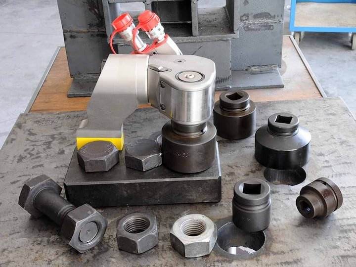 Lực siết của cờ lê thủy lực WREN 3IBT rộng từ 451 – 4512 N.m