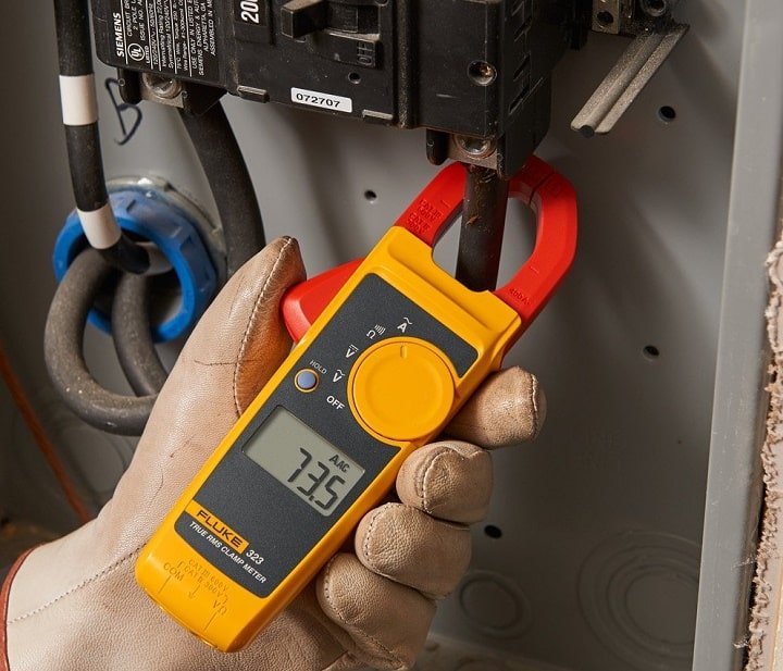 Ampe kìm FLUKE 323 tích hợp nhiều tính năng Ampe kìm FLUKE 323 tích hợp nhiều tính năng
