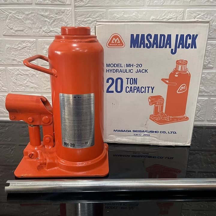 Con đội thủy lực Masada MH-20 có tải trọng nâng tới 20 tấn