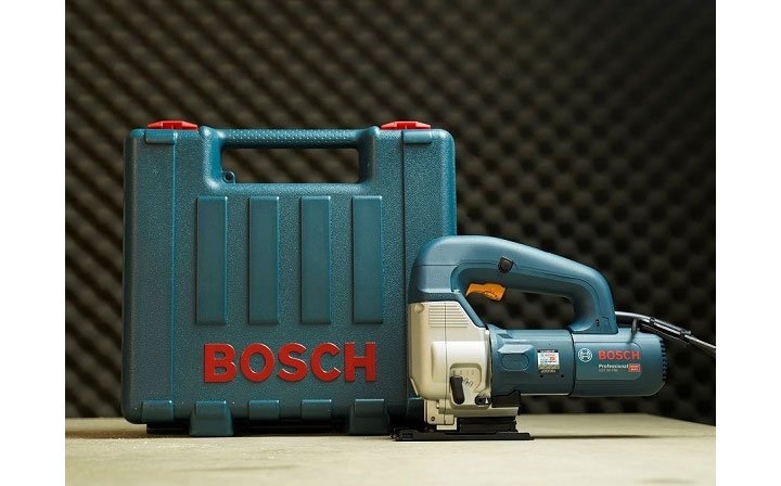 Máy cưa lọng GST 80 PBE có hộp đựng đi kèm Máy cưa lọng GST 80 PBE có hộp đựng đi kèm