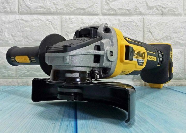 Ứng dụng linh hoạt của máy mài góc Dewalt DCG405-KR Ứng dụng linh hoạt của máy mài góc Dewalt DCG405-KR