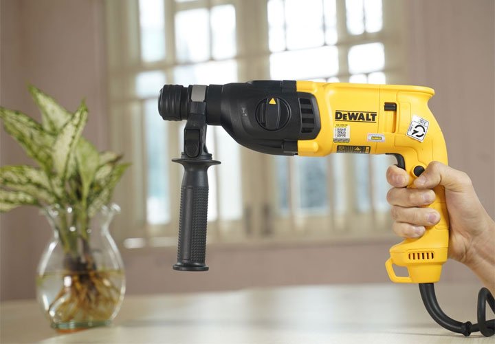 Máy khoan bê tông Dewalt D25033K Máy khoan bê tông Dewalt D25033K