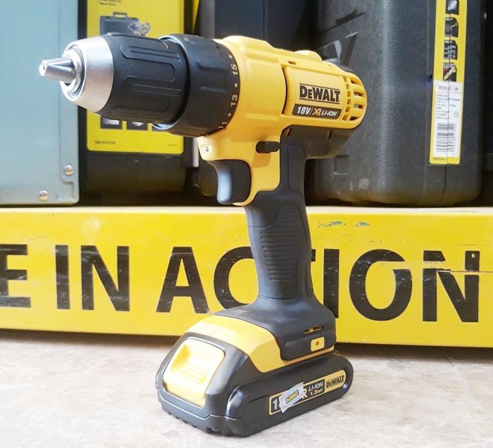 Máy khoan DeWalt DCD771C2 Máy khoan DeWalt DCD771C2