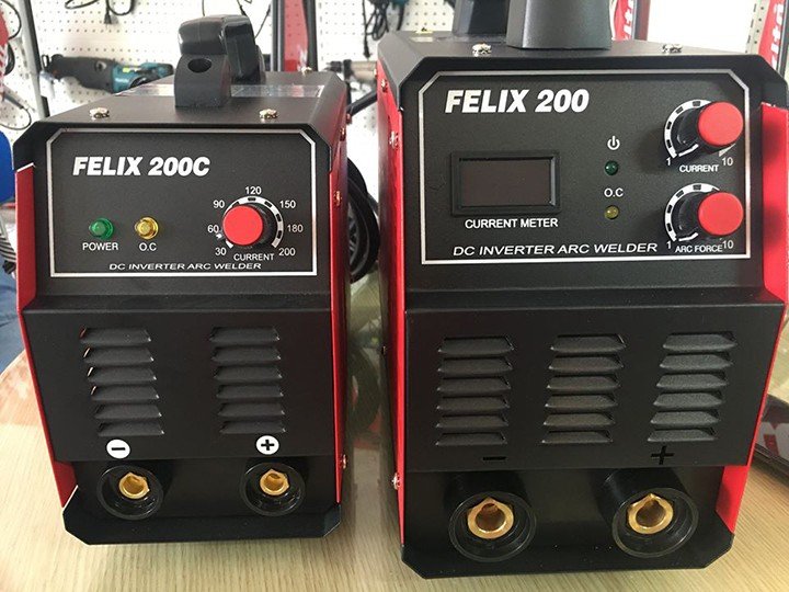 Hình ảnh so sánh giữa 2 dòng máy 200 và 200c Hình ảnh so sánh giữa 2 dòng máy 200 và 200c