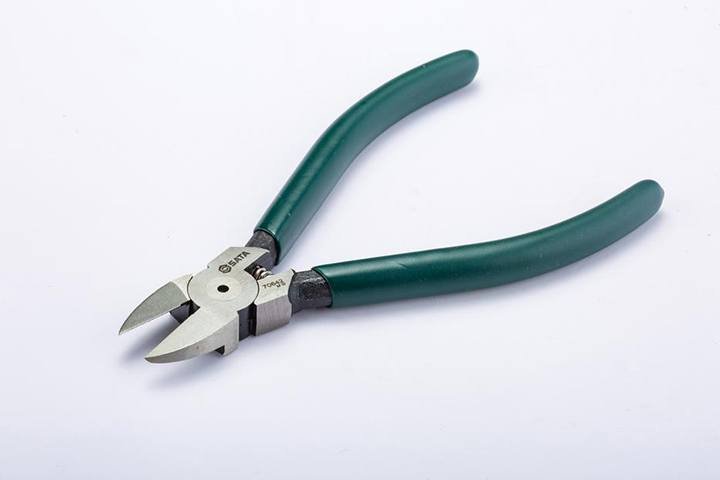 Kìm cắt cán bọc nhựa kiểu Nhật Sata 5in/130mm 70641 Kìm cắt cán bọc nhựa kiểu Nhật Sata 5in/130mm 70641