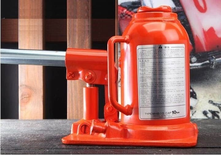 Masada MHB-10 được sử dụng rộng rãi trong gara ô tô, xưởng cơ khí nặng