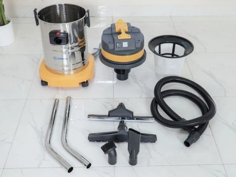 Máy hút bụi Kumisai KMS35A đầy đủ phụ kiện, làm sạch ở mọi khu vực