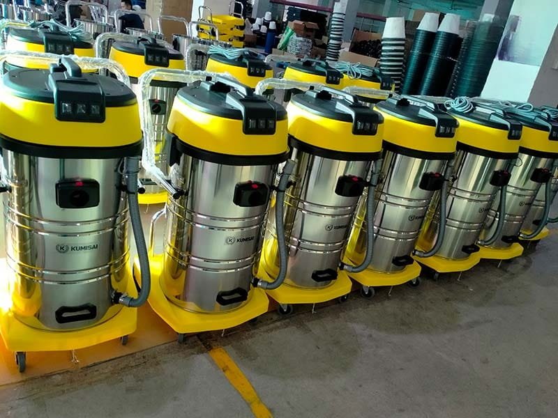 Máy hút bụi Kumisai KMS 803J có khả năng xử lý cả bụi khô và ướt 