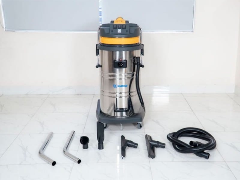 Máy hút bụi công nghiệp Kumisai KMS80A làm sạch với công suất lớn