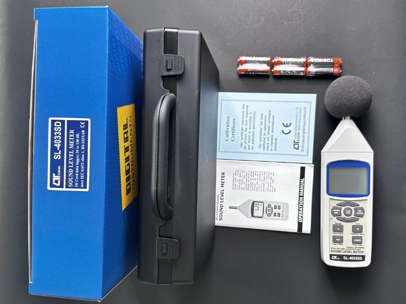 Bộ sản phẩm máy đo độ ồn cầm tay Lutron SL-4033SD