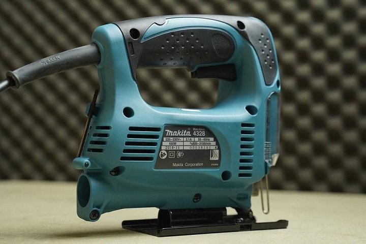 Thiết kế hiện đại của Makita 4328