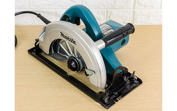 Máy cưa đĩa Makita N5900B sử dụng đĩa cưa đường kính 235mm Máy cưa đĩa Makita N5900B sử dụng đĩa cưa đường kính 235mm