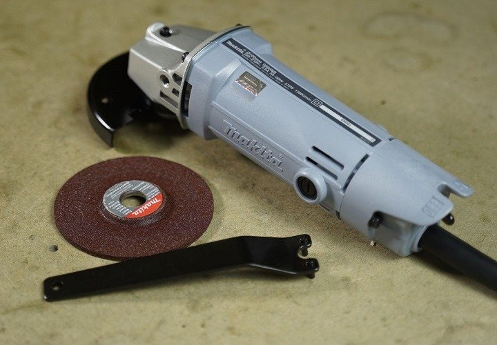 Hình ảnh thực tế của máy mài góc Makita 9500NB 570W Hình ảnh thực tế của máy mài góc Makita 9500NB 570W