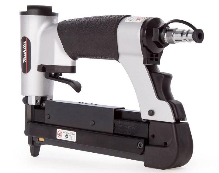 Máy bắn đinh Makita AF201Z làm việc với áp lực cao Máy bắn đinh Makita AF201Z làm việc với áp lực cao