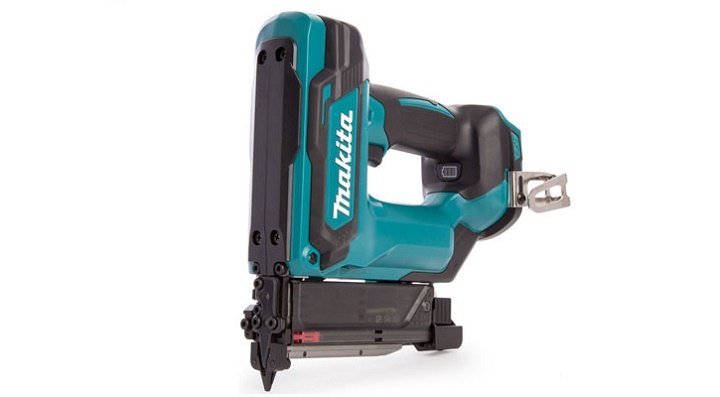Máy bắn đinh dùng pin Makita DPT353Z nhỏ gọn dễ sử dụng