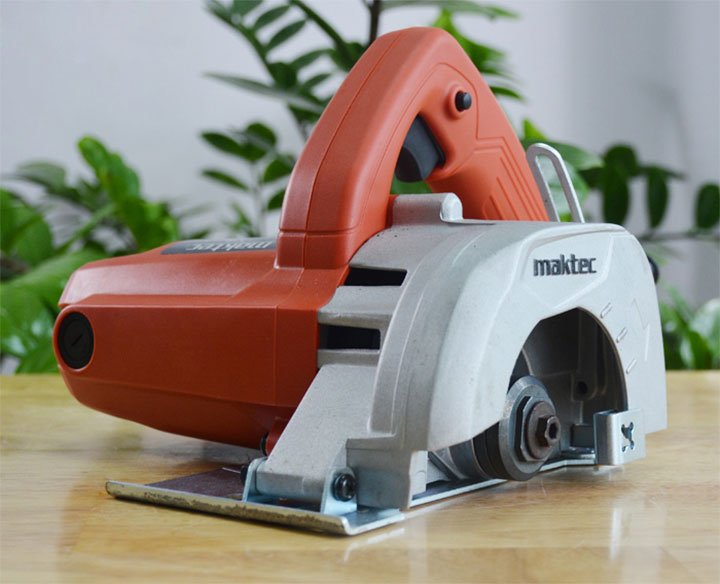 Hình ảnh máy cắt gạch Maktec MT412 Hình ảnh máy cắt gạch Maktec MT412