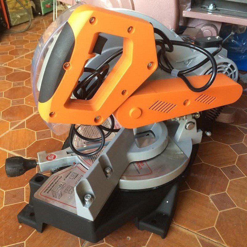Máy cắt góc nhôm Gomes GB-1229 Máy cắt góc nhôm Gomes GB-1229