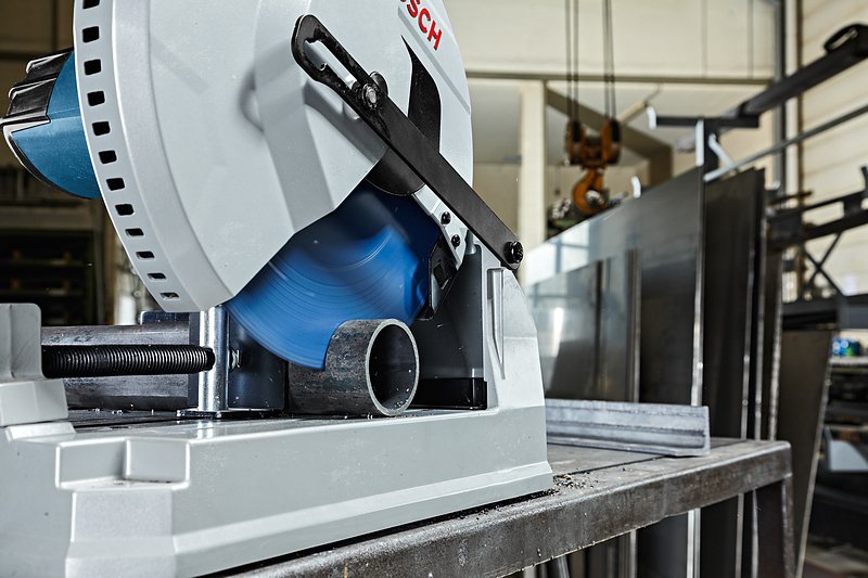 Máy cắt sắt kim loại Bosch GCD 12 JL Máy cắt sắt kim loại Bosch GCD 12 JL
