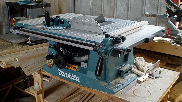 Máy cưa bàn Makita MLT100 được sử dụng phổ biến để cưa, cắt gỗ Máy cưa bàn Makita MLT100 được sử dụng phổ biến để cưa, cắt gỗ