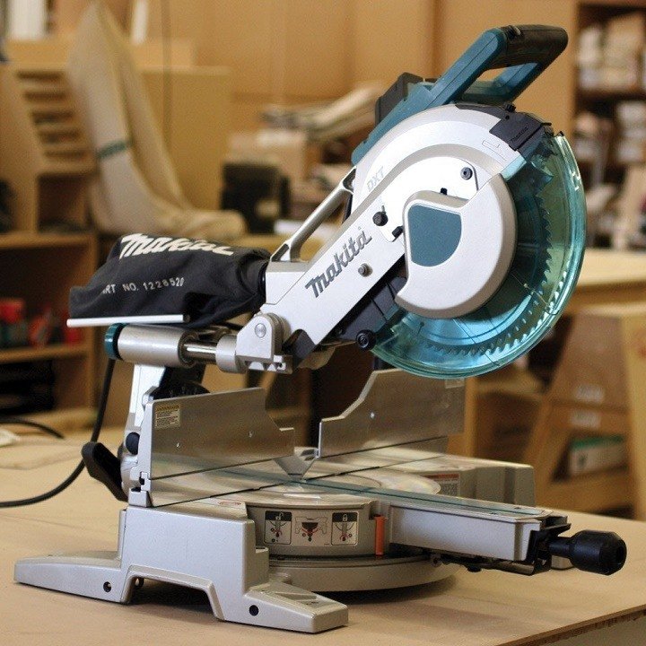 Máy cưa đa góc trượt Makita LS1016 có khả năng cưa cắt linh hoạt