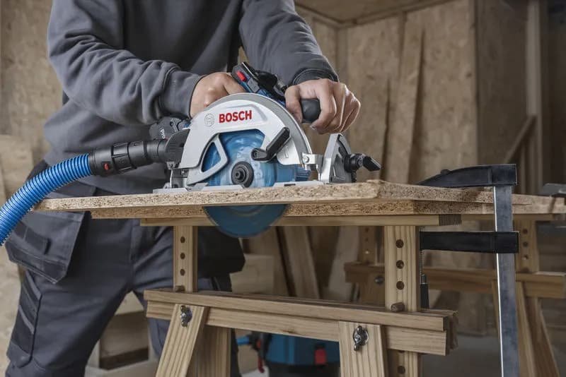 Bosch GKS 18V-68-2 SOLO mang đến hiệu suất cắt mạnh mẽ, ổn định