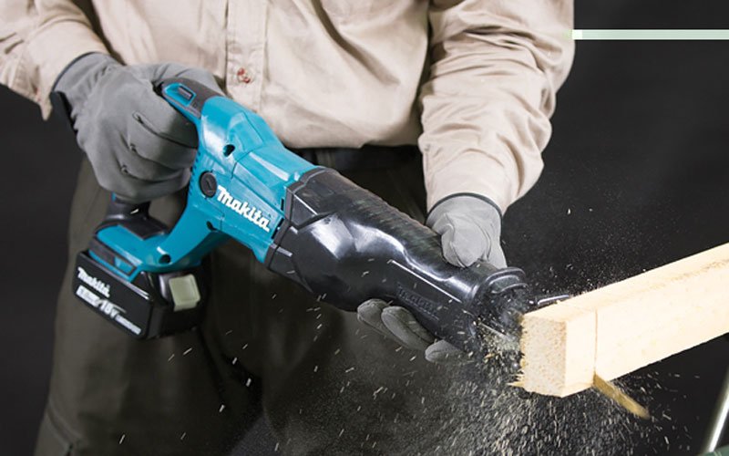 Máy cưa kiếm dùng pin Makita DJR186Z 18V Máy cưa kiếm dùng pin Makita DJR186Z 18V