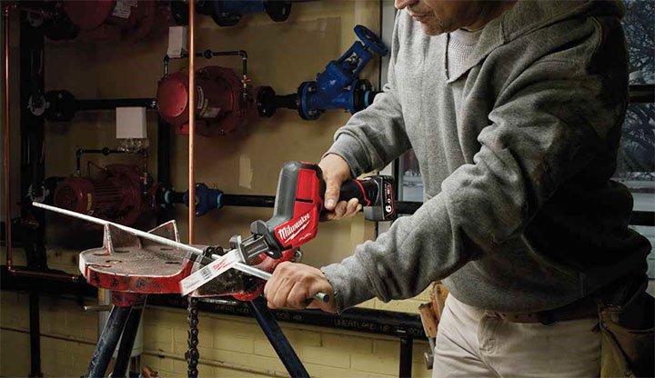 Hình ảnh thực tế quá trình sử dụng Milwaukee M12 CHZ-0