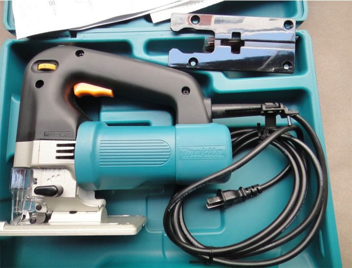 Hình ảnh máy cưa lọng Makita 4304 Hình ảnh máy cưa lọng Makita 4304