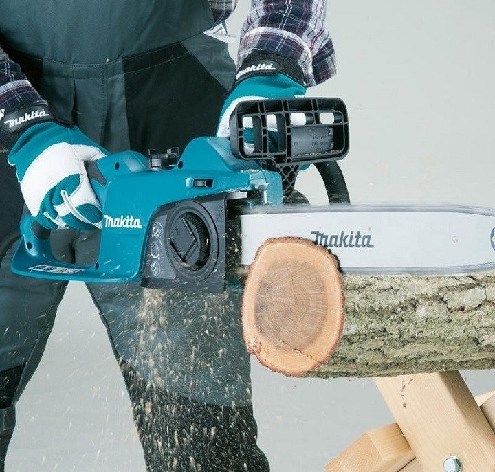 Máy cưa xích Makita UC3041A sử dụng trong nhiều lĩnh vực Máy cưa xích Makita UC3041A sử dụng trong nhiều lĩnh vực