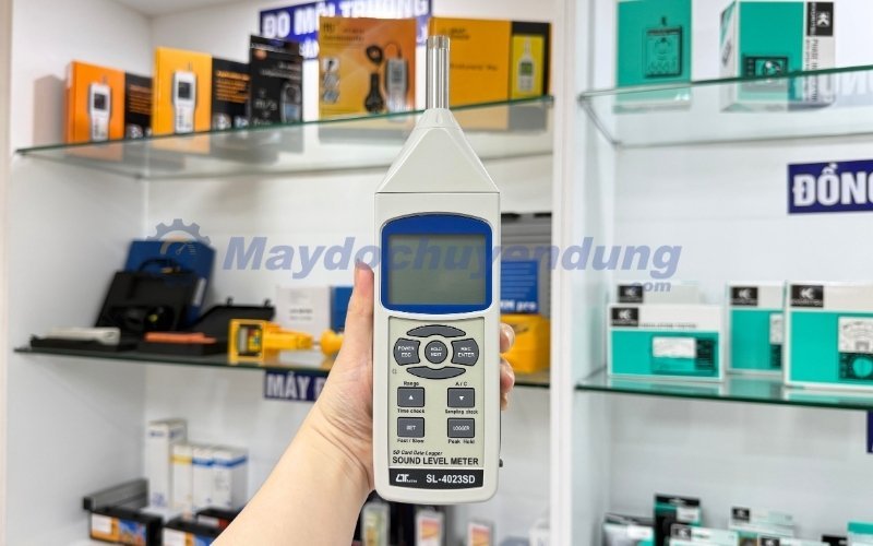 Máy đo âm thanh Lutron SL-4023SD thiết kế dạng cầm tay nhỏ gọn
