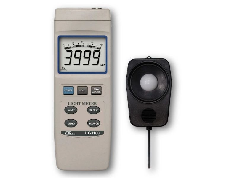 LX-1108 trang bị dải đo 40 - 400.000 Lux